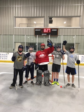 street hockey photo.JPG